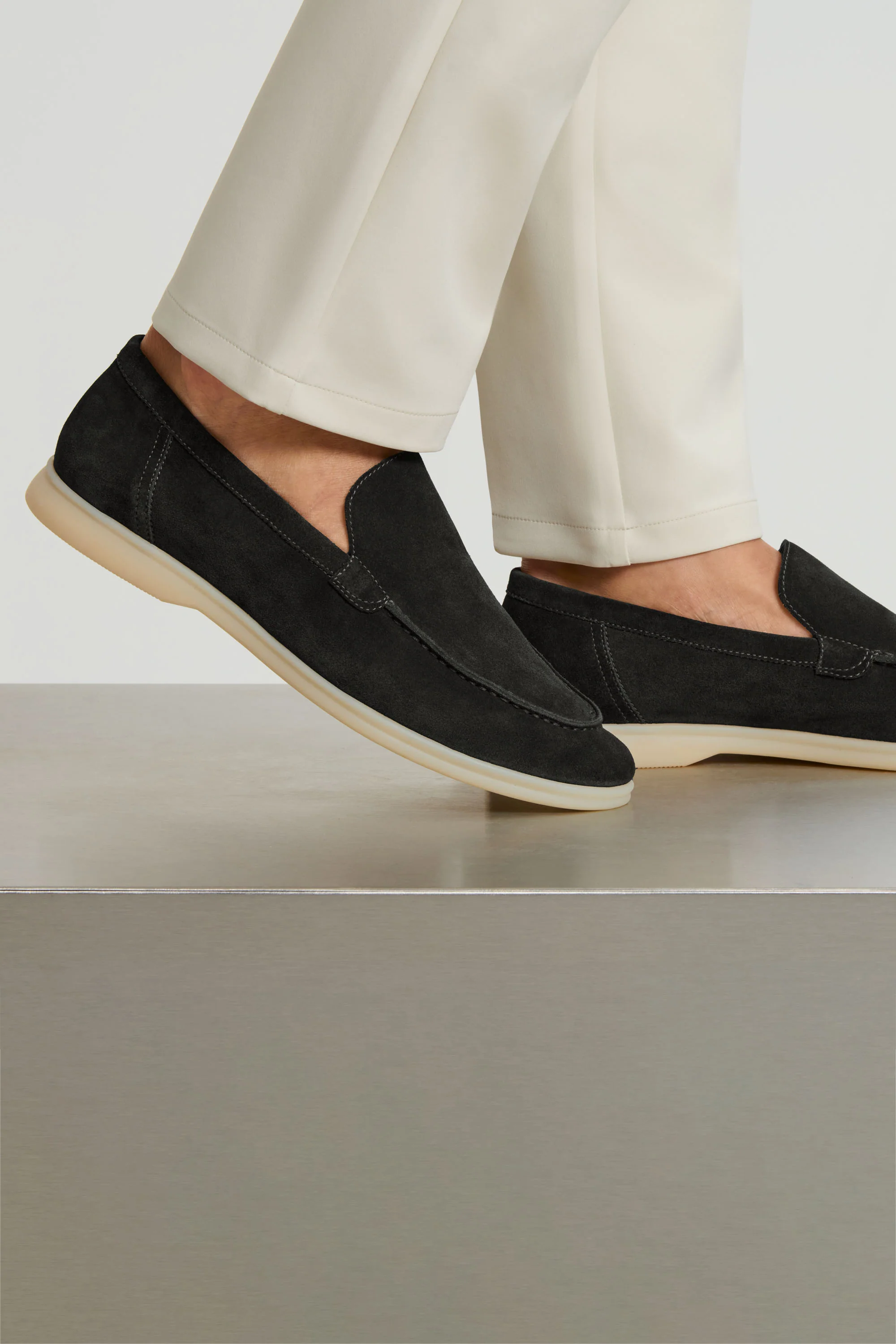 THE CLASSIC SUEDE LOAFER - Image 20